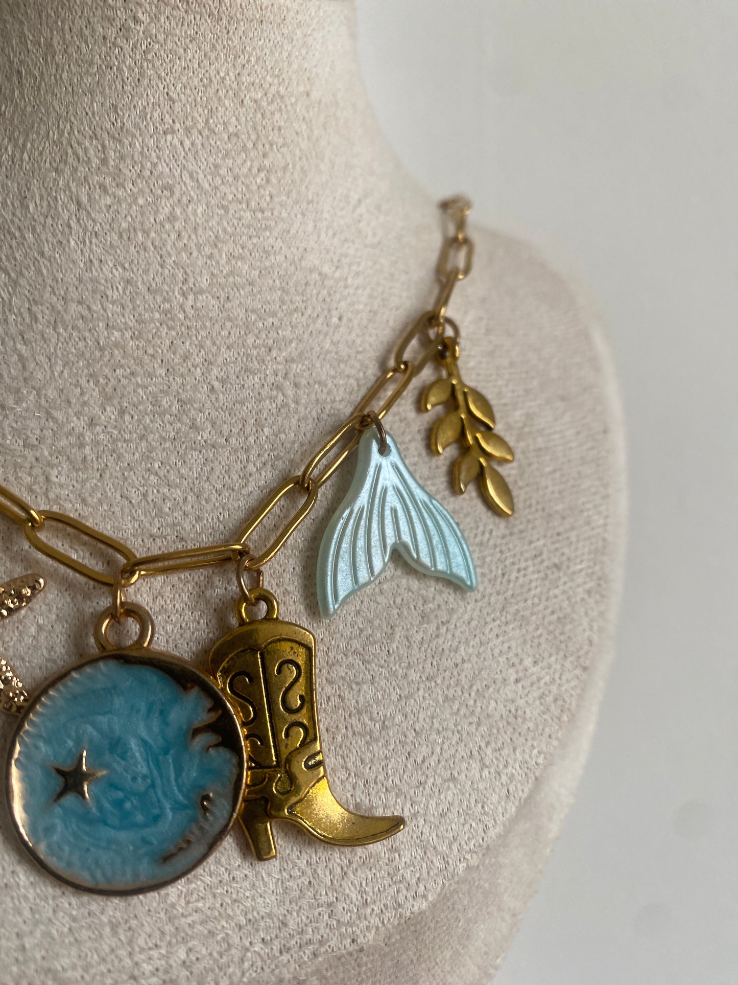 Collier ⟩ AGATHE