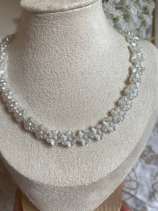 Collier || FLORA