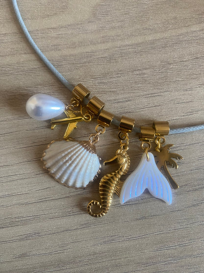 Collier ⟩ JUNE